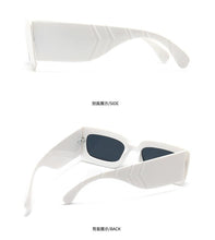 将图片加载到图库查看器，Oversized Square Sunglasses Classic Square Sunglasses For Men &amp; Women Sun Glasses In Snake Pattern For Traveling Shades Female
