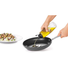 将图片加载到图库查看器，OXO Good Grips Chef’s Squeeze Bottle
