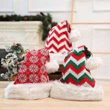将图片加载到图库查看器，Plush Knitted Christmas Hat
