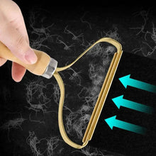 Load image into Gallery viewer, Portable Reusable Hair Remover Clothes Fuzz Double Sided Manual Lint Remover Travel Brush For Removing Hair Dust In Clothes And Furniture
