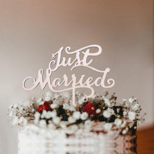 将图片加载到图库查看器，1Pcs Hollow Letter Love Just Married Mr &amp; Mrs Cake Topper Mr and Mrs Cake Toppers Wooden Wedding Cake Topper Party Cake Decoration Mr And Mrs Cake Topper Bride and Groom Wooden Wedding Cake Topper For Wedding Party Supplies
