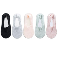 Load image into Gallery viewer, 5 Pairs Fashion Women Girls Summer Socks 7 Color Style Lace Flower Short Sock Antiskid Invisible Ankle Socks For Women
