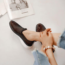 将图片加载到图库查看器，Sport Mesh Breathable Women Shoes Fashion Sports Soft Comfortable Women Shoes Fashion Slip-On Sports Shoes Soft Sole Breathable Comfortable Running Walking Shoes
