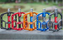 将图片加载到图库查看器，Wide Flat Mountain Road Cycling Bicycle Bike Pedal 3 Sealed Bearings 9/16 in Aluminum With Removable Antiskid Cleats Mountain Bike Pedal Platform Flat Bicycle Pedals Aluminum Alloy Non-Slip Metal Bike Pedals With 3 Bearings For Road
