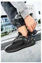 将图片加载到图库查看器，Mens Luxury Sneakers Casual Sports Trainer Race White Shoes Fashion Running Modern Sneakers Autumn Breathable Trendy Mens Walking Casual Sneakers
