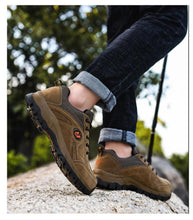 将图片加载到图库查看器，Winter Couple Outdoor Hiking Shoes Winter Warm Men's Shoe Lightweight Non-Slip Sneakers Low Top Walking Shoes For Outdoor Trailing Walking Climbing Running Shoes For Cold Weather
