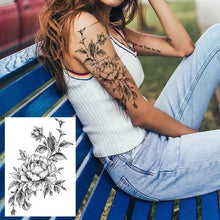 将图片加载到图库查看器，Realistic Tattoos Temporary Womens Flower Sticker Tattoos Waterproof Women Body Art Fake Legs Tattoo Stickers
