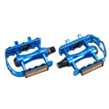 将图片加载到图库查看器，Reflective Setting On Both Sides All-aluminum Large Pedal Bicycle Universal Non-slip Pedal Riding Equipment Bike Pedals Mountain Road Bicycle Flat Pedal-Universal Lightweight Aluminum Alloy Platform Pedal For Travel Cycle-Cross The Road

