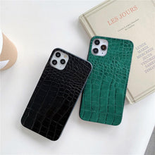 将图片加载到图库查看器，Retro Crocodile Leopard Snake Zebra Pattern Texture PU Leather Cases For iPhone 14 13 Phone Cover Unique Design Shockproof Soft Grip Leather Phone Case For iPhone
