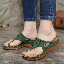 Load image into Gallery viewer, Retro Summer Women's Shoes Vintage Thick Heel Womens Sandals Lightweight Shoes For Women Open Toe Sandals Beach Flats Flip Flops Cross-Band Summer Hollow Out Flower Sandals
