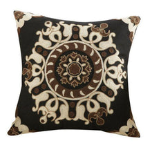 将图片加载到图库查看器，100% Cotton Embroidery Flower Pattern Pillow Cover Home Decoration Sofa Cushion Cover Housewarming Gift Pillow Case Decorative Embroidered Pillow Cover Handmade Cotton Cover For Throw Pillows Beautiful Modern Floral Patterns 45x45cm
