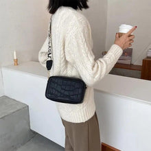 Load image into Gallery viewer, Retro Waist Bag PU Leather Fanny Pack Purse Leather with Gold Chain Strap Stylish Waist Pack Women Belt Bag Multifunctional Chest Bag
