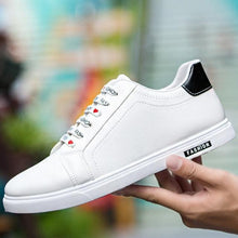 将图片加载到图库查看器，School Casual Leather Mens Sneakers Fashion Flat Outdoor Sneakers Classic Sports Flat Low Top Sneaker Lace-up Fashion Walking Jogging Non Slip Athletic Comfortable Mens Sneakers
