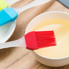 将图片加载到图库查看器，Silicone Basting Brush Pastry Barbecue Oil Brushes Baking Bakeware Bread BBQ Brush for Kitchen Cooking Random Color Silicone Oil Brush and Spatula Cake Bake Barbeque Pastry Brushes Heat Resistant BBQ Accessories

