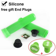 将图片加载到图库查看器，Silicone Bicycle Grips Road Bike Handlebar Grip With Rubber Handle Bar End Plug Bicycle Silicone Foam Grips Memory Foam Technology And Ergonomic Design Anti-Slip Shockproof And Weather Resistant Bicycle Handles
