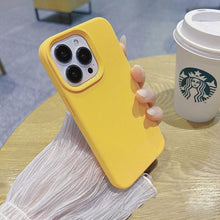 将图片加载到图库查看器，Silicone Soft Thick Protective Rubber Phone Basic Case For iPhone 14 13 Pro Max Case Luxury Silicone Phone Case for iPhone Solid Color Classic Camera Protection Case

