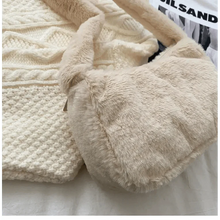 Load image into Gallery viewer, Simple And Stylish Women Soft Plush Winter Furry Shoulder Bags For Ladies And Girls Designer Clutch Handbag For Female
