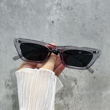 将图片加载到图库查看器，Small Stylish Design Cat Eye Sunglasses For Women New Retro Glasses Design For Women/Men Luxury Eyewear Glasses  Lightweight Frame UV400 Protection Sun Glasses
