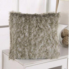Load image into Gallery viewer, Soft Fur Plush Shaggy Fluffy Pillow Cover Decorative Cushion Covers For Home Living Room Sofa Decor Luxury Faux Fur Throw Pillow Cover Decorative Plush Pillow Case Cushion Cover Shell for Sofa Bedroom Car 43x43cm
