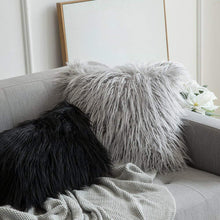 Load image into Gallery viewer, Soft Fur Polyester Cotton Pillow Covers Cushion Covers Luxury Soft Decorative Pillow Covers Home Decor Pillow Covers Living Room Bedroom Decorative Pillowcase Shaggy Fluffy Cover 45x45CM
