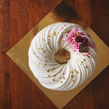 Load image into Gallery viewer, Spiral Donut Dessert Silicone Cake Mold Homemade Party Chocolate Pastry Mould Decorating Tray Baking Tools Round Swirl Cake Mold For Baking Amazing Dessert Art Silicone 3D Mould
