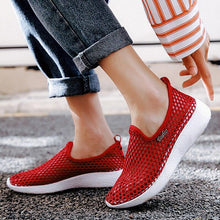 将图片加载到图库查看器，Sport Mesh Breathable Women Shoes Fashion Sports Soft Comfortable Women Shoes Fashion Slip-On Sports Shoes Soft Sole Breathable Comfortable Running Walking Shoes
