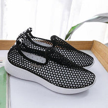 将图片加载到图库查看器，Sport Mesh Breathable Women Shoes Fashion Sports Soft Comfortable Women Shoes Fashion Slip-On Sports Shoes Soft Sole Breathable Comfortable Running Walking Shoes
