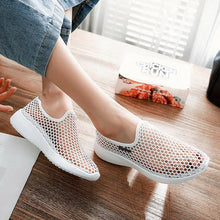 将图片加载到图库查看器，Sport Mesh Breathable Women Shoes Fashion Sports Soft Comfortable Women Shoes Fashion Slip-On Sports Shoes Soft Sole Breathable Comfortable Running Walking Shoes
