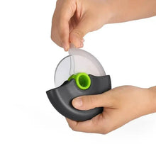 Load image into Gallery viewer, Stainless Steel Round Wheel Cutter with Lid
