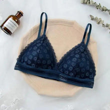 将图片加载到图库查看器，Stunning Hot Look Women's Lace Bra No Steel Ring Beauty Back comfor Wrapped Chest Comfortable Daisy Brassiere Stretch Triangle Cup Padded Underwear 1/2Pcs
