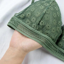 将图片加载到图库查看器，Stunning Hot Look Women's Lace Bra No Steel Ring Beauty Back comfor Wrapped Chest Comfortable Daisy Brassiere Stretch Triangle Cup Padded Underwear 1/2Pcs
