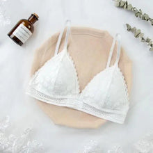 将图片加载到图库查看器，Stunning Hot Look Women's Lace Bra No Steel Ring Beauty Back comfor Wrapped Chest Comfortable Daisy Brassiere Stretch Triangle Cup Padded Underwear 1/2Pcs
