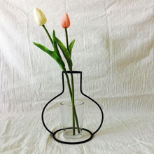 Load image into Gallery viewer, Style Retro Line Flowers Vase Frame Nordic Style Wall Hanging Metal Holder Modern Solid Home Decor Modern Rose Frame Clear Vase Planter Flower Holder Decorations for Wedding Living Room, Office Party

