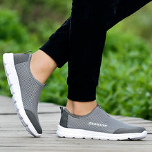 将图片加载到图库查看器，Summer Breathable Comfortable Mesh Running Mens Shoes Trainers Walking Outdoor Sport Men Sneakers Running Shoes Ultra Lightweight Breathable Walking Shoes Non Slip Athletic Fashion Sneakers
