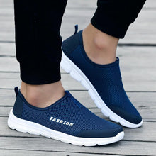 将图片加载到图库查看器，Summer Breathable Comfortable Mesh Running Mens Shoes Trainers Walking Outdoor Sport Men Sneakers Running Shoes Ultra Lightweight Breathable Walking Shoes Non Slip Athletic Fashion Sneakers
