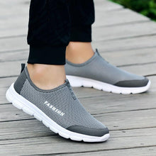 将图片加载到图库查看器，Summer Breathable Comfortable Mesh Running Mens Shoes Trainers Walking Outdoor Sport Men Sneakers Running Shoes Ultra Lightweight Breathable Walking Shoes Non Slip Athletic Fashion Sneakers
