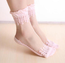 Load image into Gallery viewer, Summer Ladies Lace Embroidery Silk Transparent Glass Crystal Stretch Women Socks Breathable See Through Socks Ankle Socks For Women

