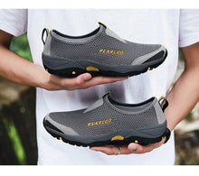 将图片加载到图库查看器，Summer Mesh Beach Men Shoes  Lightweight Breathable Walking Footwear New Slip-On Comfortable Outdoor Walking Footwear Non-Slip Running Climbing Shoes Sneakers Lightweight Breathable Walking Shoes
