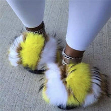 将图片加载到图库查看器，Summer Women Raccoon Fur Slippers Plush Slides Furry Sandals Fluffy House Shoes Girl's Cute Flip Flops Sandal With Soft Furry Faux Fox Fur House Outdoor Multicolor Slippers

