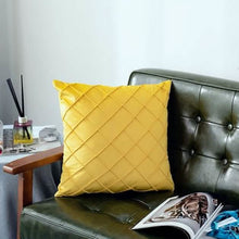 将图片加载到图库查看器，Super Soft Velvet Square Decorative Pillowcase
