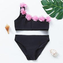 Load image into Gallery viewer, Teenager Girls Swimwear Two pieces Girls Swimsuit High quality Kids Bikini Sets Children Beach Wear Girls Two Piece Bikini Swimsuits Striped Ruffle Swimwear Bathing Suit Set
