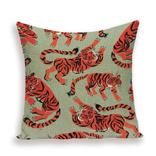 将图片加载到图库查看器，Tiger Cushion Case Autumn Jungle Home Decor Pillows Cases Leopard Printed Animal Throw Pillow Covers Decorative Pillowcase Soft Cushion Covers For Bedroom Sofa Bed Linen Pillow Covers 45X45CM
