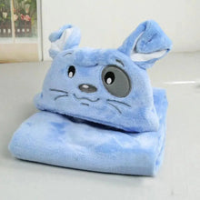 Load image into Gallery viewer, Unique Bear Shaped Baby Hooded Bathrobe Trendy Soft Baby Blanket Baby Bath Towel Cartoon Patter Towel
