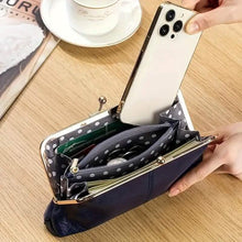 将图片加载到图库查看器，Vintage Chic Leather Clutch Lady Purse
