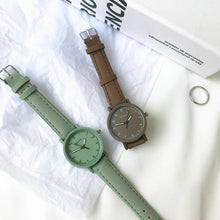 将图片加载到图库查看器，Vintage Leather Simple Women Watches Fashion Quartz Watch Wristwatches Retro Casual Watches Brown Leather Classic Analog Quartz Fashion Simple Ladies Quartz Watches
