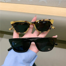 将图片加载到图库查看器，Vintage Narrow Cat Eye Sunglasses Cat's Eye Style Sunglasses For Women New Retro Style &amp; Fashionable &amp; Designer Shades Of Glasses Elegant Sunglasses
