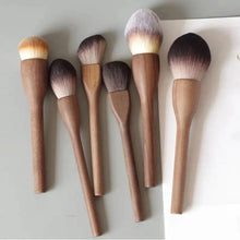 将图片加载到图库查看器，Vintage Style 1Pcs European Wood Handle Makeup Brush High Quality Loose Powder Brush Foundation Brush Super Soft Theatre Makeup
