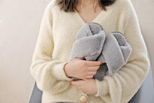 将图片加载到图库查看器，Warm Fluffy Slippers Women Cozy Faux Fur Cross Indoor Floor Slides Flat Soft Furry Flip Flops Fuzzy Slippers Cross Band Fluffy Slippers Faux Fur Slippers Plush House Open Toe Cozy Slippers For Women
