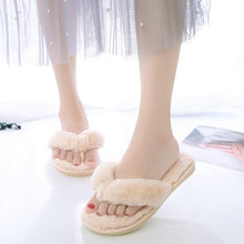 将图片加载到图库查看器，Warm Fluffy Slippers Women Cozy Faux Fur Cross Indoor Floor Slides Flat Soft Furry Flip Flops Fuzzy Slippers Cross Band Fluffy Slippers Faux Fur Slippers Plush House Open Toe Cozy Slippers For Women
