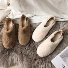 将图片加载到图库查看器，Warm Fur Loafers Women Winter Shoes Indoor Furry Flats Round Toe Fluffy House Warm Wool Slippers Memory Foam Anti-Skid Sole House Shoes Indoor Outdoor Slippers
